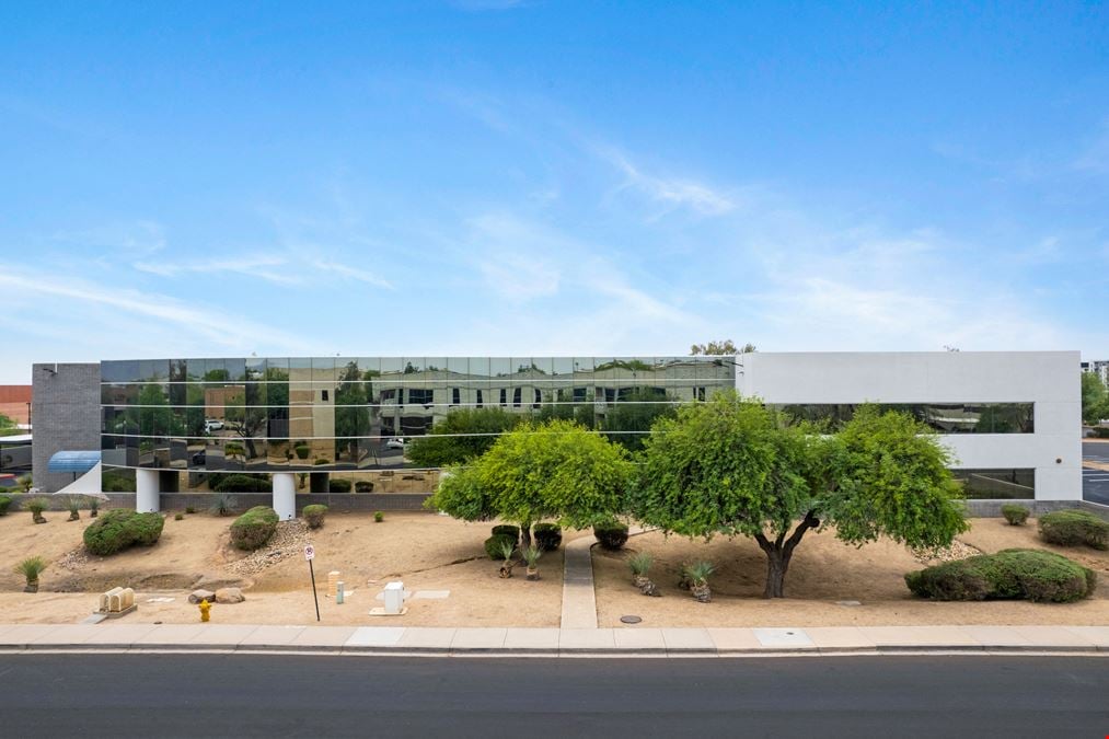 7543 E Tierra Buena Ln