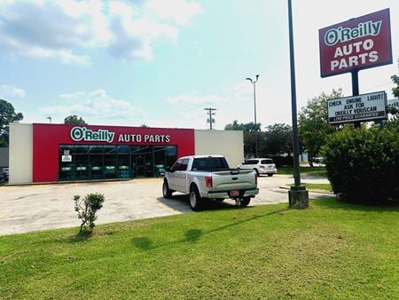 Preview of Retail space for Rent at 710 Us 31w Bypass