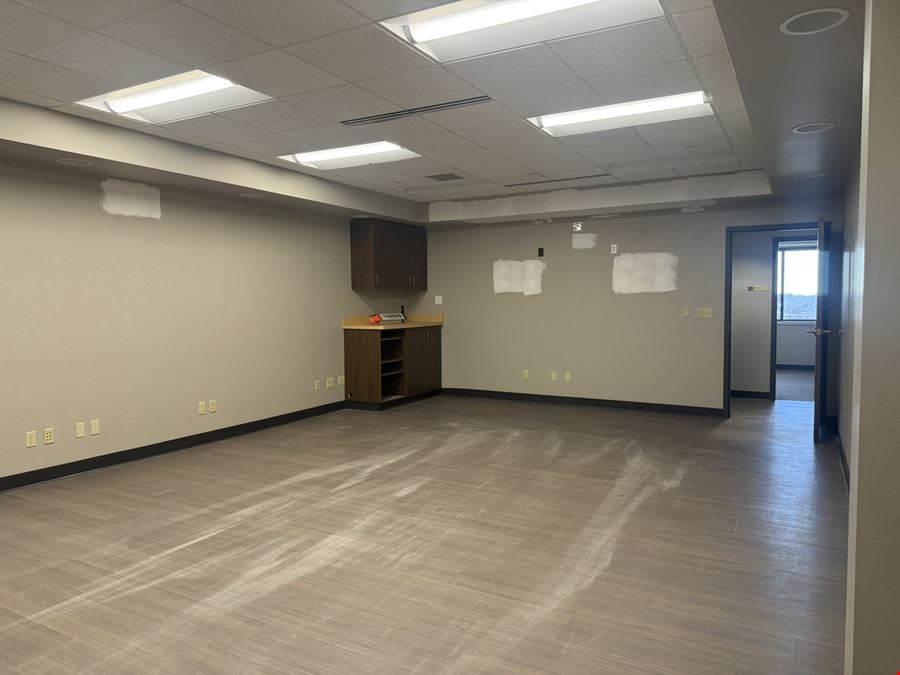 PROFESSIONAL OFFICE SPACE EAST BATTLEFIELD