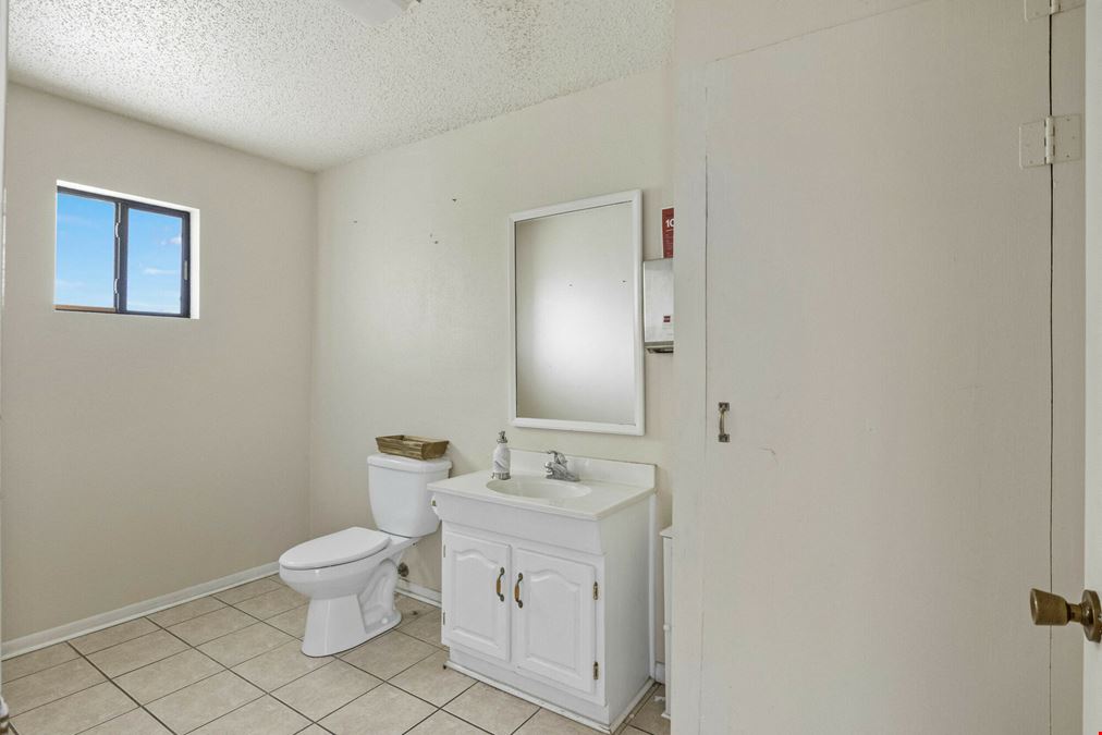 42320 FM 3159 - Building For Lease