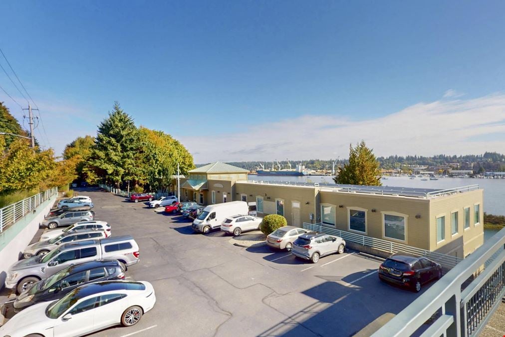 324 W Bay Dr NW