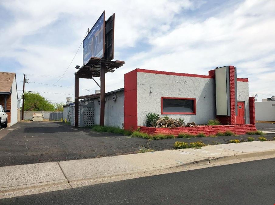 3114 E Cactus Rd