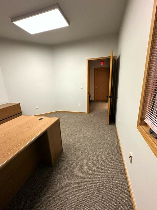 Full Service Single Offices for Lease - Ann Arbor Westside