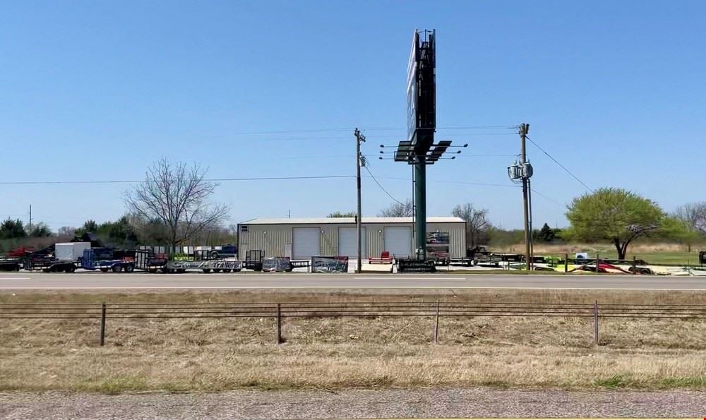 I-35 Industrial Property