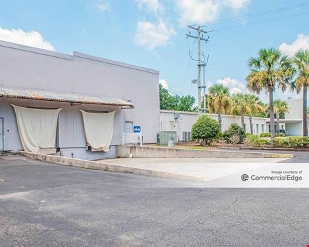 Preview of Commercial space for Rent at 1007 Johnnie Dodds Blvd