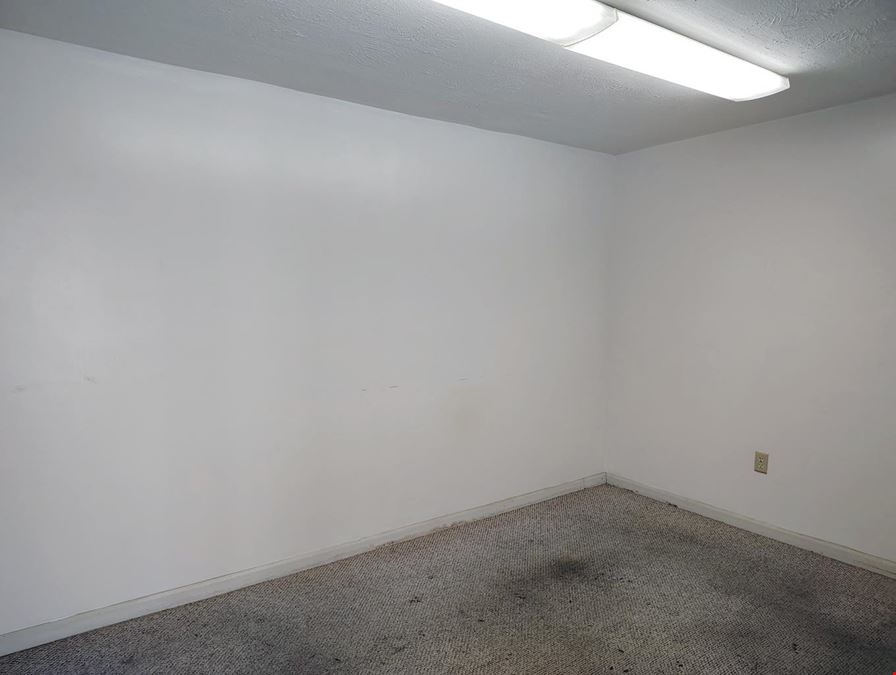 River Ridge Flex Space