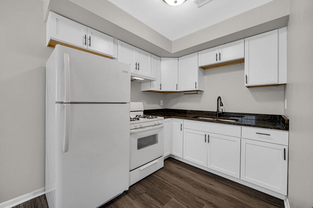 1623 Portage
