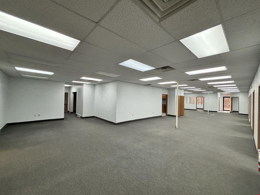 8252 Darrow Rd