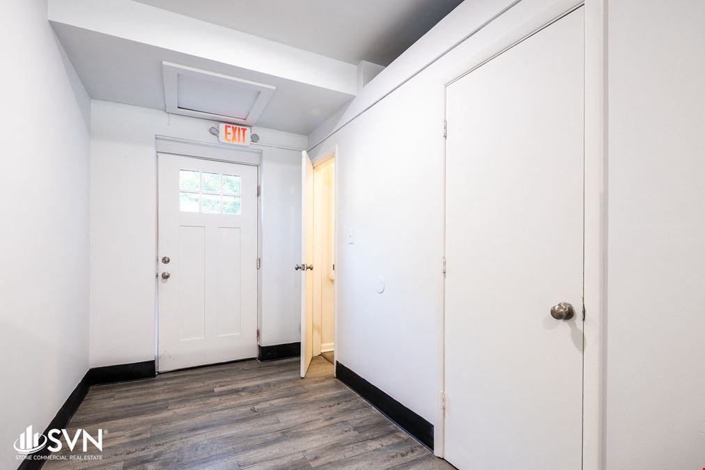 1033 North Limestone
