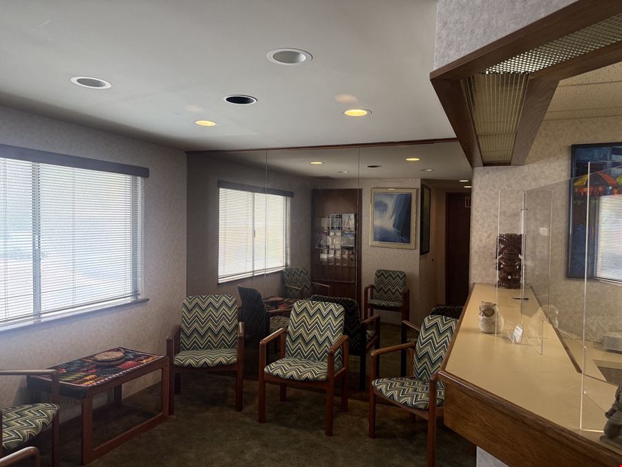 Corner Office Space in Wailuku