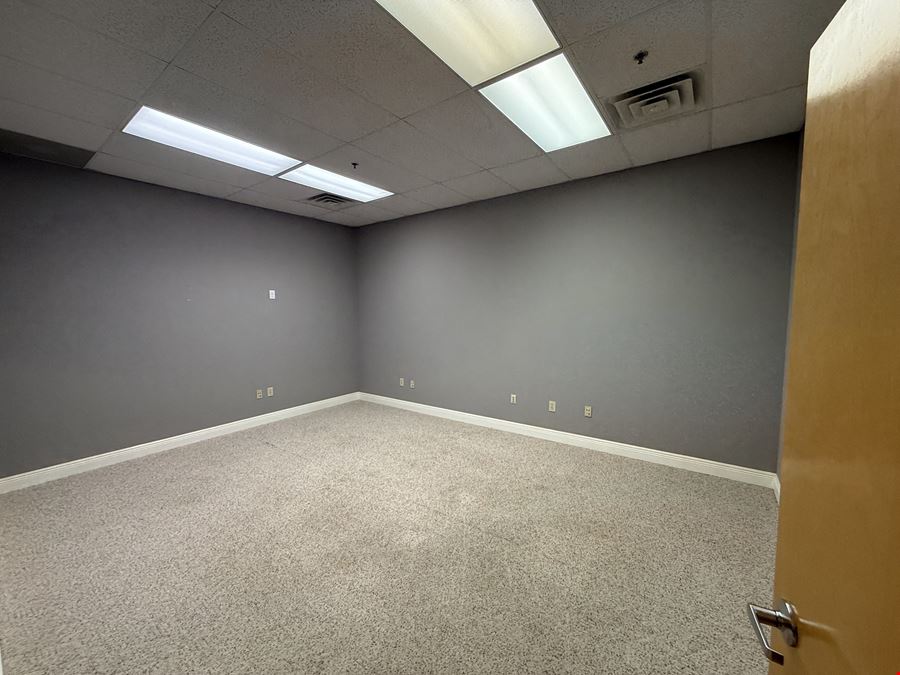 Building - 298 Commerce Park Drive