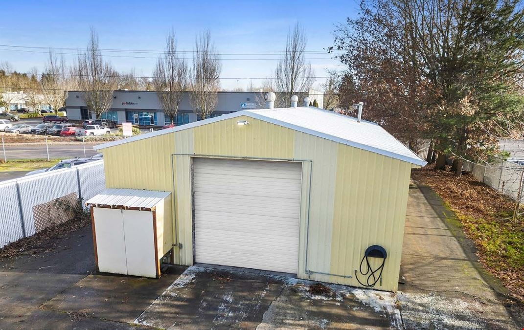 12812 NE Whitaker Way