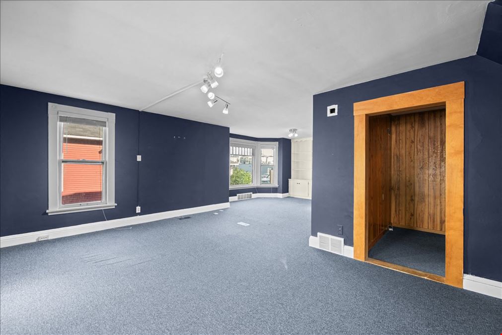 322 Hamilton 