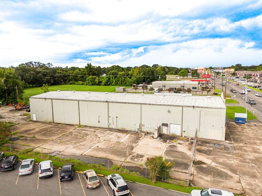 Highly Visible Build-to-Suit Industrial or Retail Opportunity on Johnston