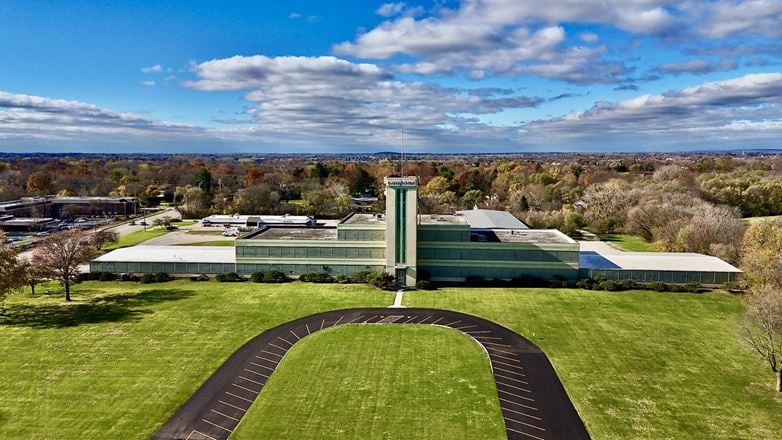 Preview of Industrial space for Rent at 901 North Batavia Avenue