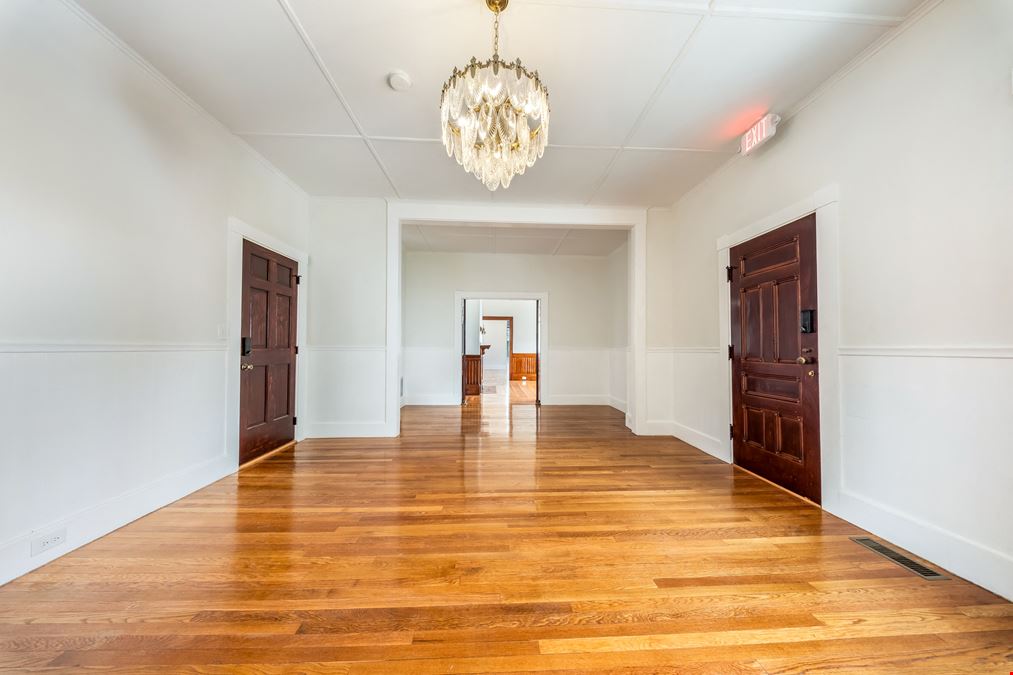 180 Jackson St