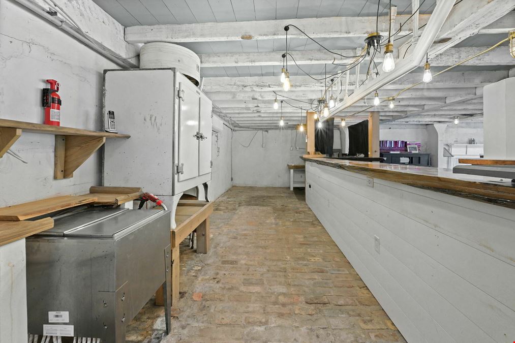 Historic McKowen Store Building – For Sale or Lease