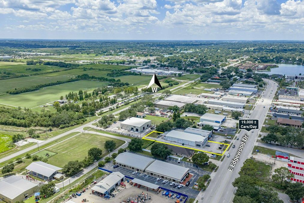 Retail Showroom & Warehouse - 11,000+ SF in South Lakeland