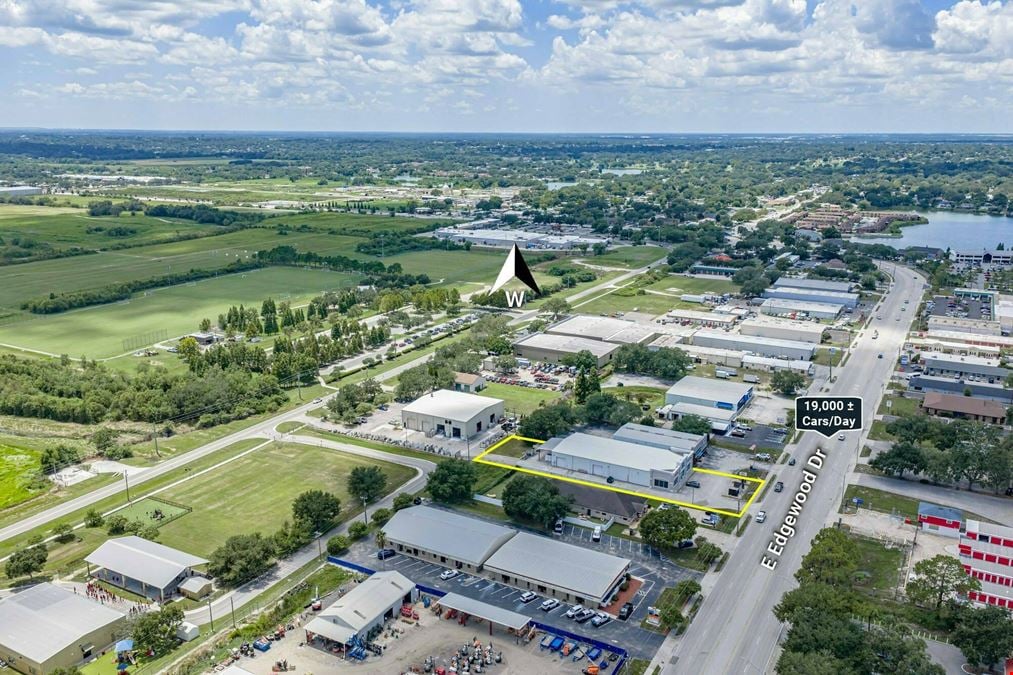 Retail Showroom & Warehouse - 11,000+ SF in South Lakeland