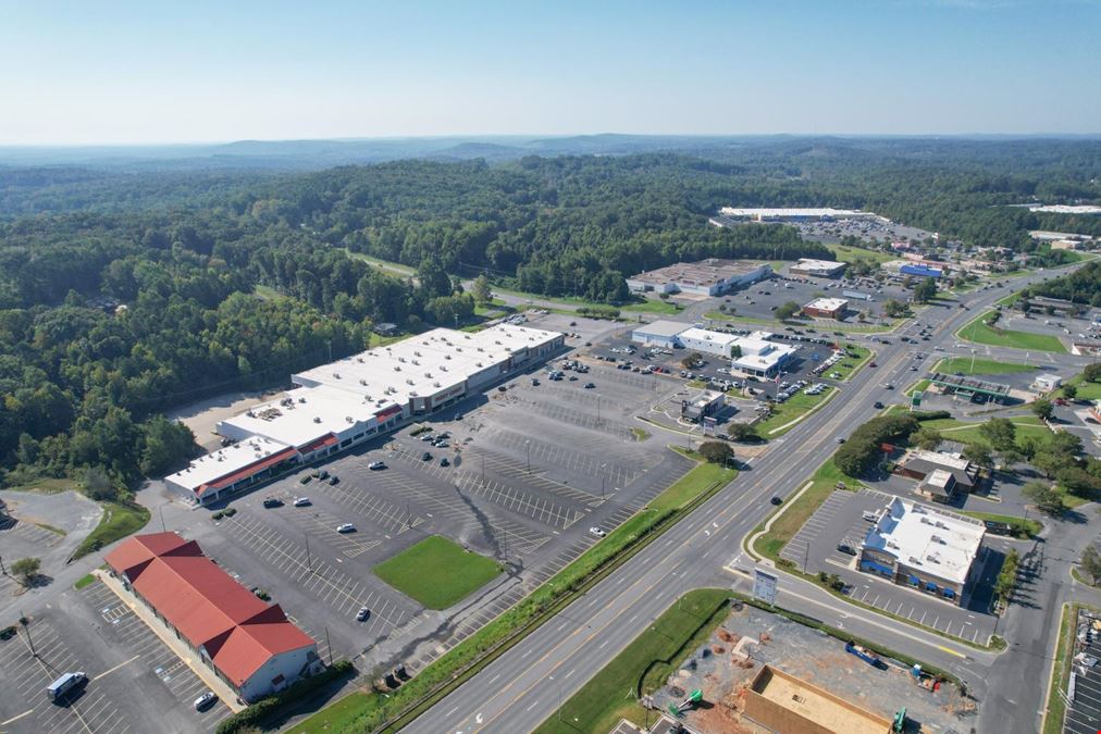 Village Marketplace Retail Space Lease