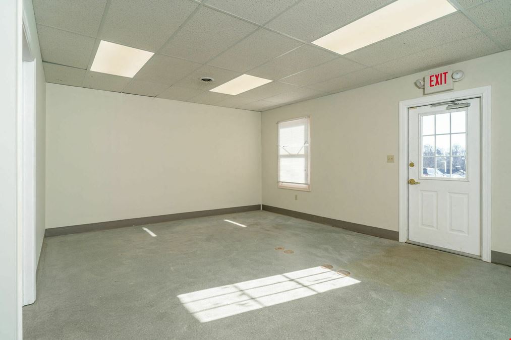 GREENBRIER OFFICE PARK | LEASE SPACE AVAILABLE