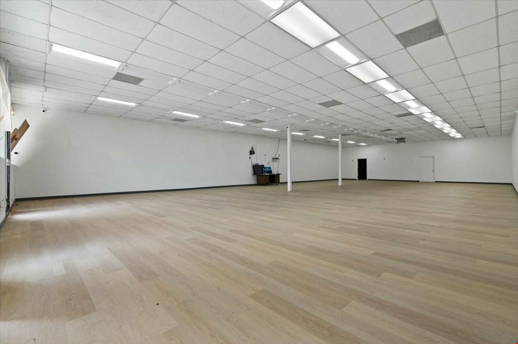 High Exposure Retail Building: 2 Units