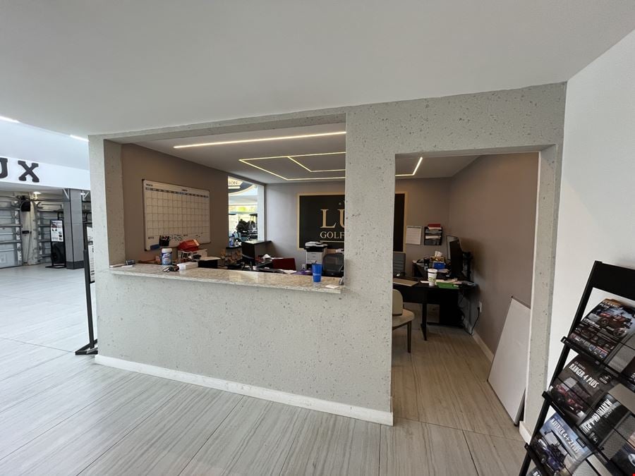 4685 North Tamiami Trail