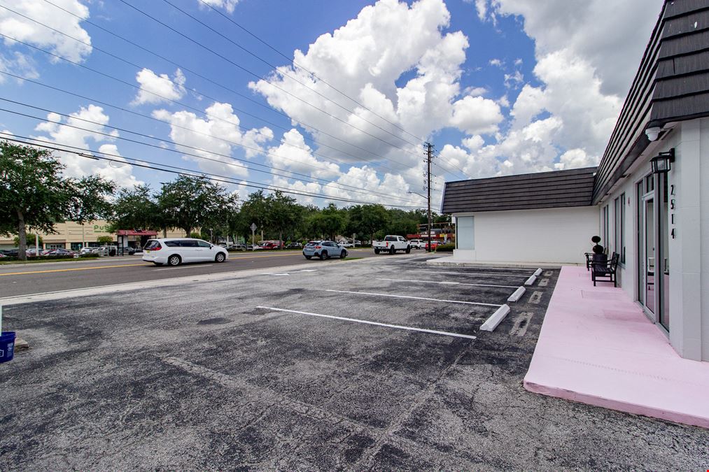Prime Retail / Office Near Southgate Publix