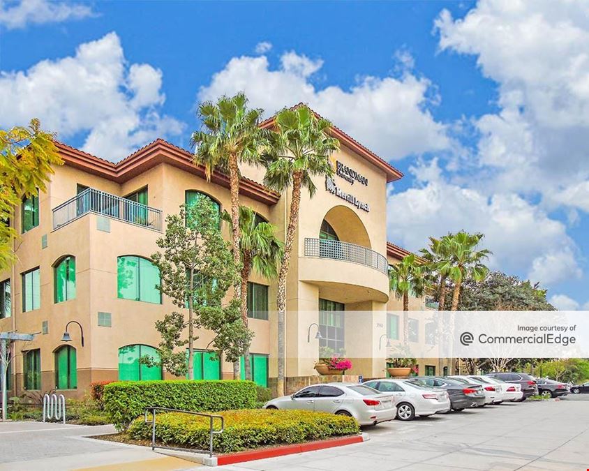 Riverside Gateway - 3550 Vine Street