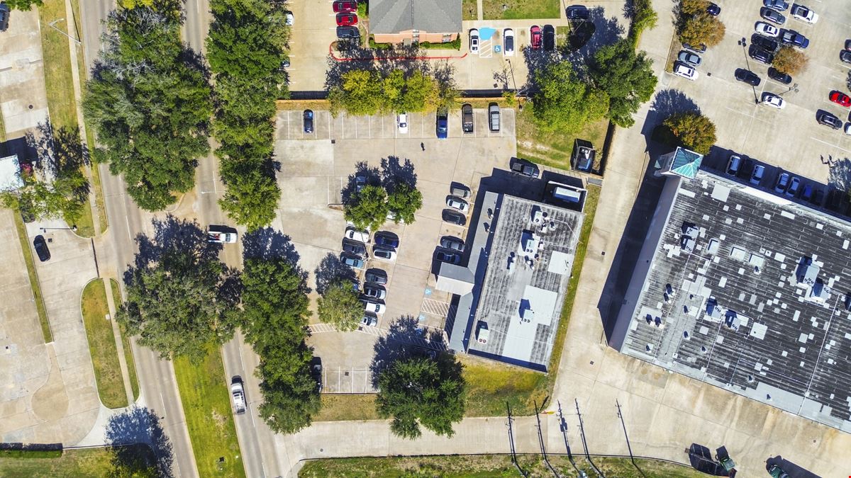 Second-Gen Restaurant | Turnkey Property with Redevelopment Opportunity