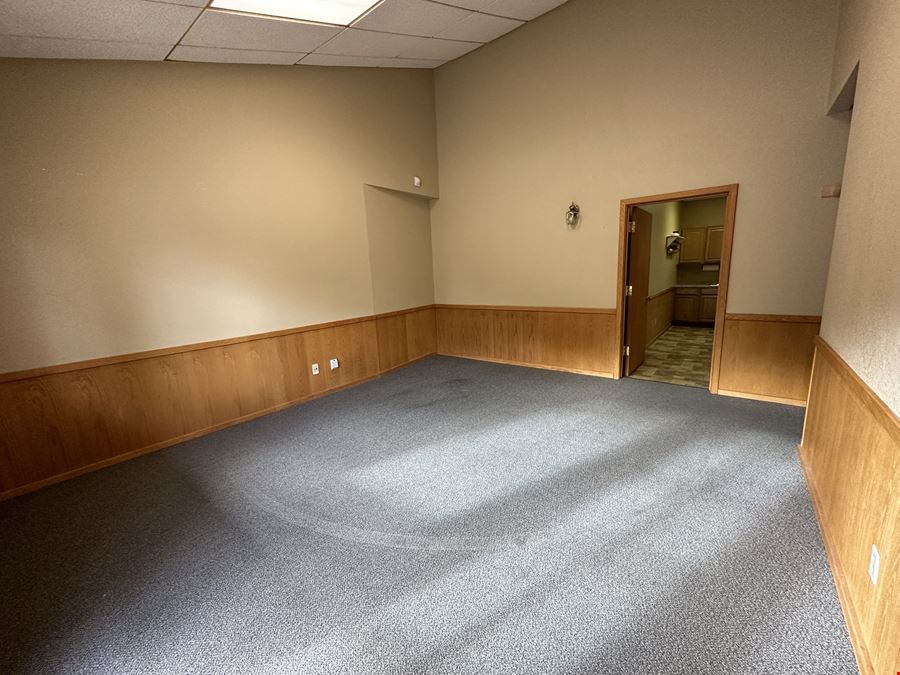 1211 Square