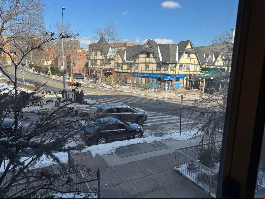 11882 Metropolitan Avenue Kew Gardens Mixed Use Medical Office Retail  Condo 1B