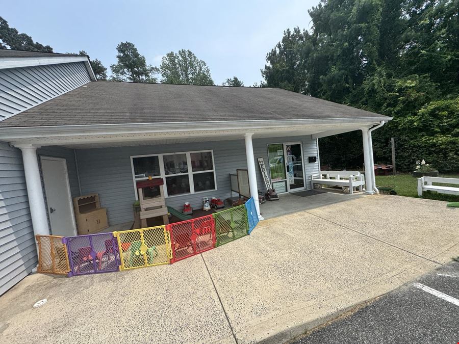 Stand Alone Daycare- Operate or Enjoy Income