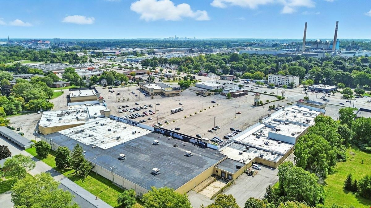 Stoneridge Plaza