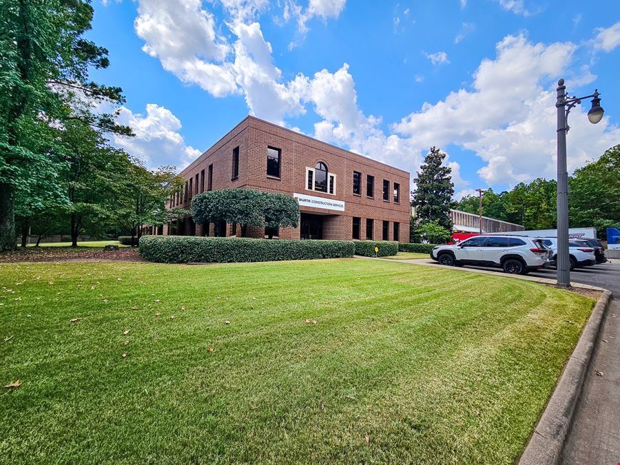 67,480 SF Industrial HQ Available in Oxmoor Submarket
