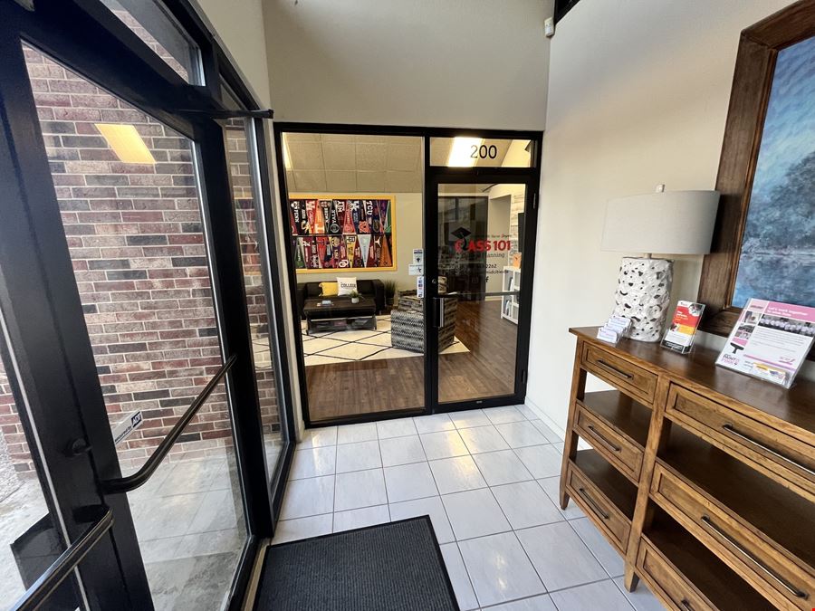 9292 Huntington Square
