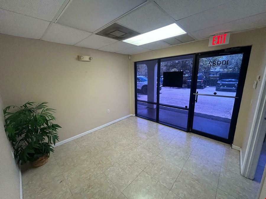 Versatile Flex Space in Prime Sunrise Location