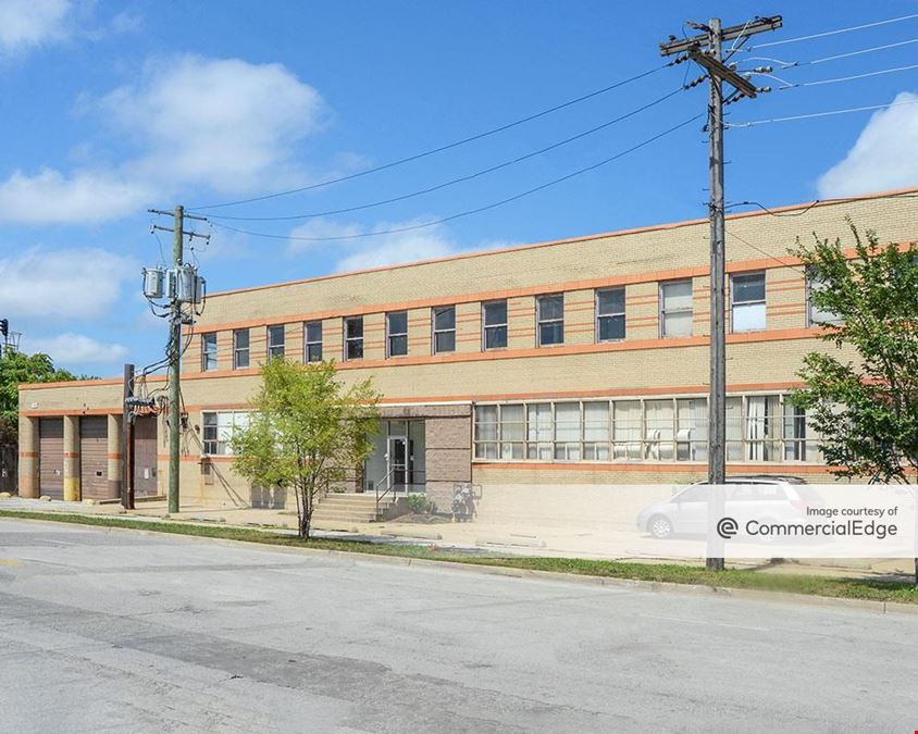 4700-4720 West Montrose Avenue