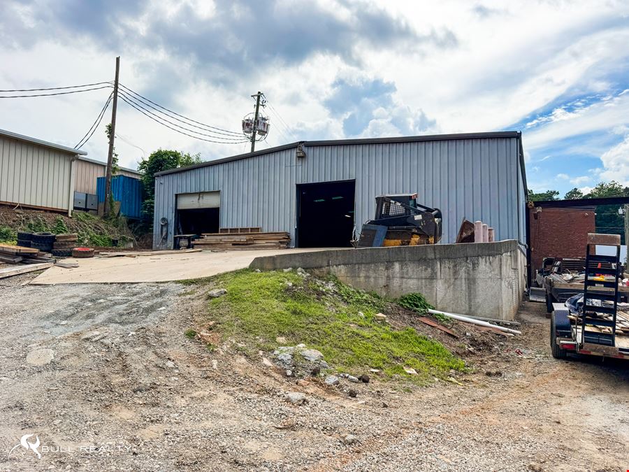 Industrial Warehouse / Office Space | ±8,100 SF