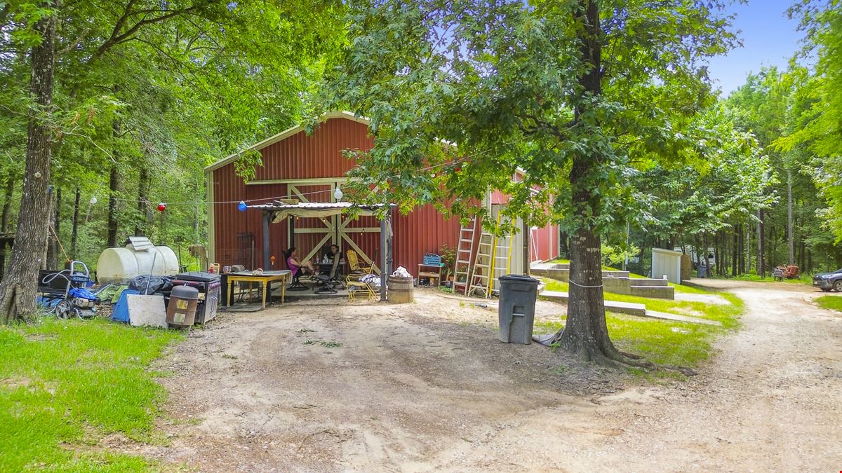 Prime Interstate-Frontage Commercial Tract – ±8.8 Acres with 3 Income Producing Building