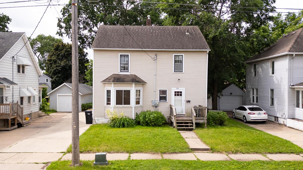 24 10th St NW Rochester MN - Lowertown Duplex