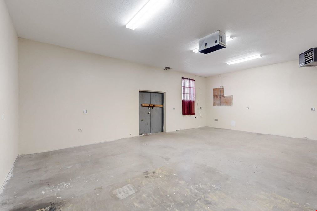 Below Market Retail Space for Lease!