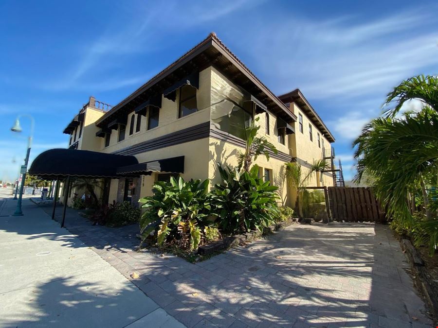 10,378 SF Free-standing Building