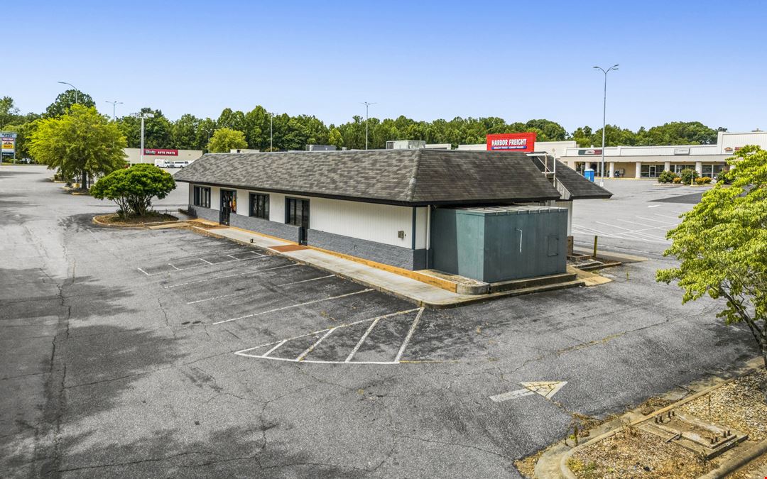 Elkmont Plaza - Outparcel