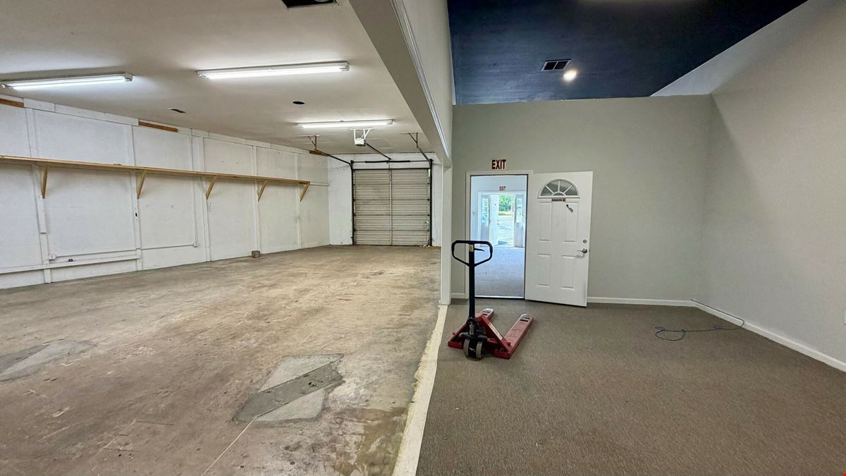 2490 Centerville Rd 