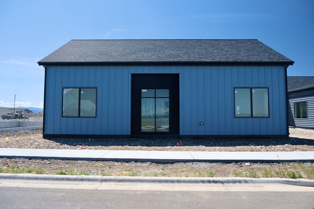 104A Wandering Way