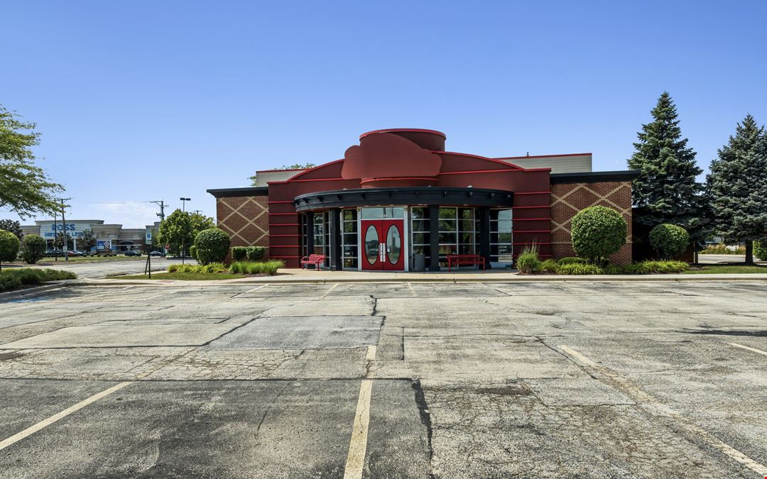 Vacant Red Robin