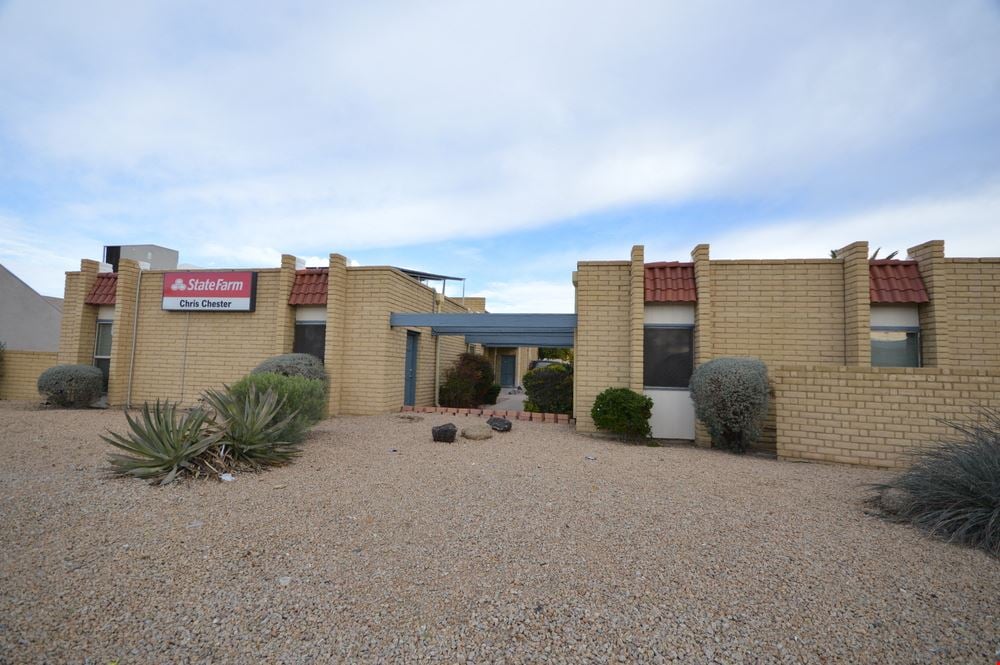 3040 E. Cactus Road