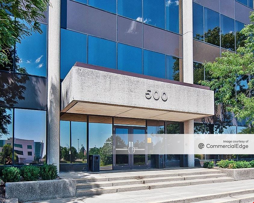 Robbins Executive Park West - 500 Stephenson Hwy