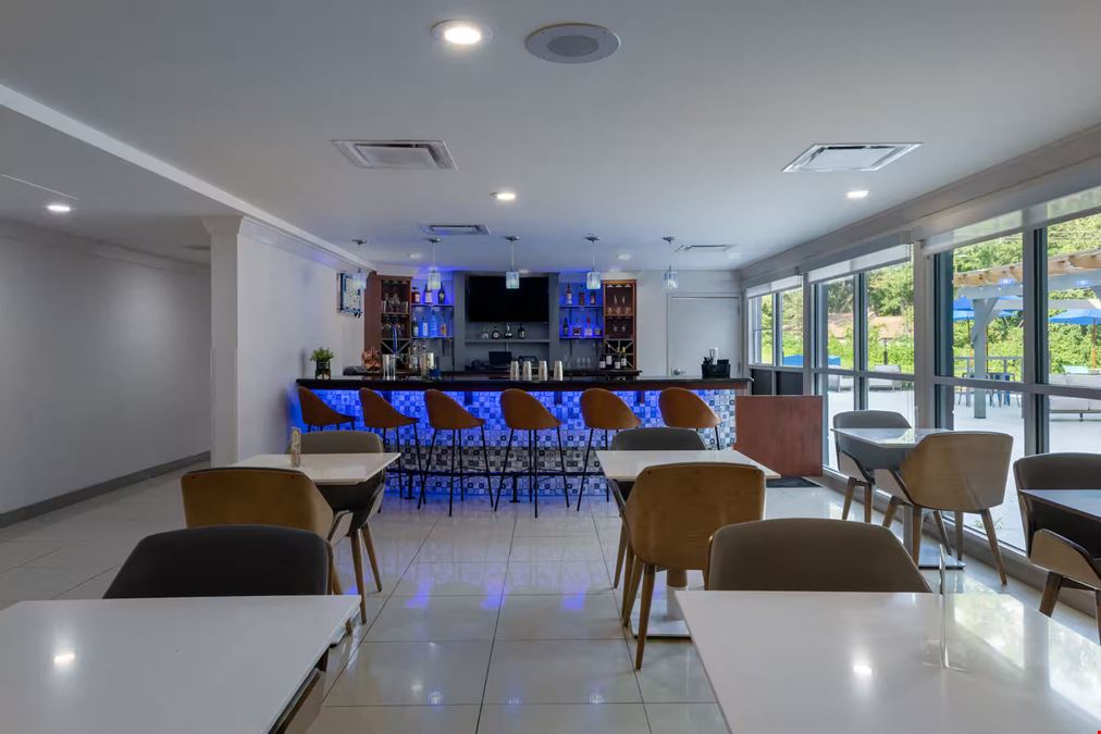 TRYP by Wyndham Tallahassee